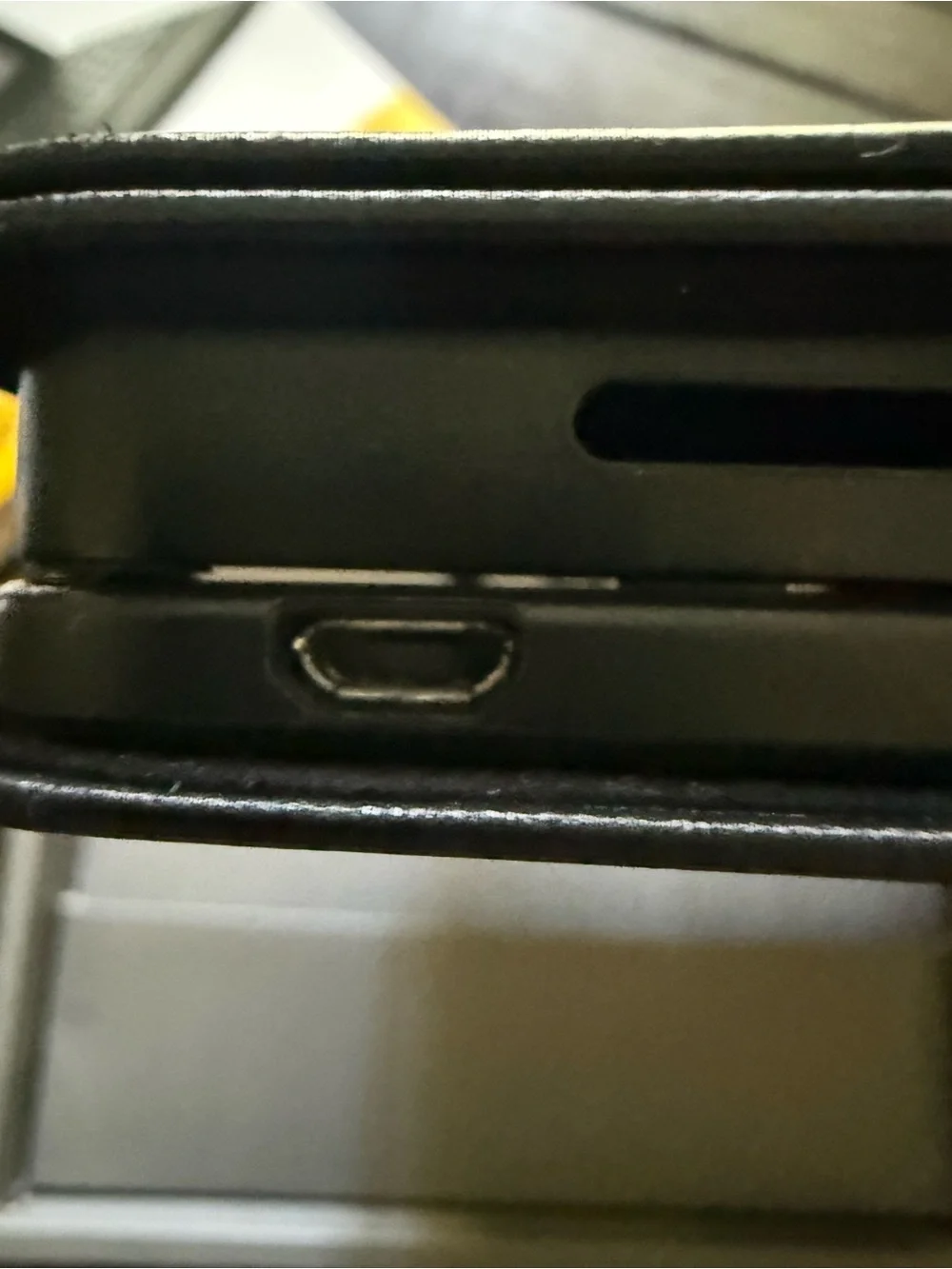Messenger Folio Tablet/iPad Keyboard Case - Black